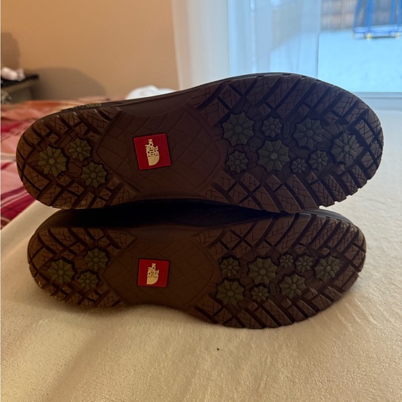 Northface Winter Boots - Picture 2 of 6